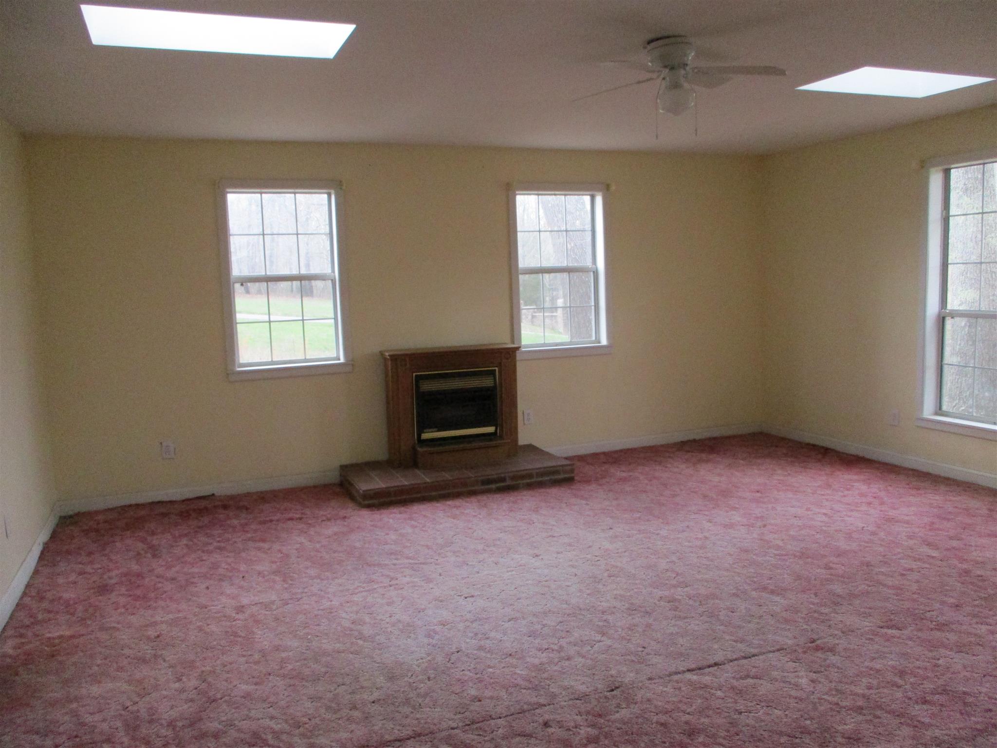 180 Gardner Road Bon Aqua, TN 37025 - Photo 4 of 7 Gallery Image 4