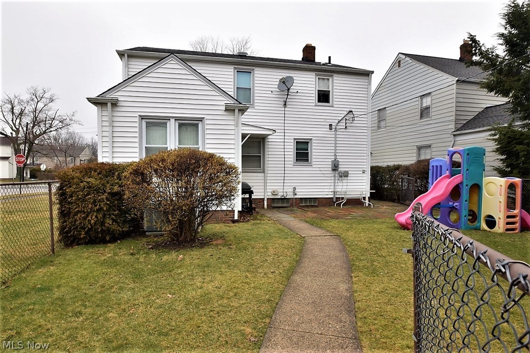 3776 Shannon Road Cleveland Heights, OH 44118 - Photo 27 of 29 Gallery Image 27