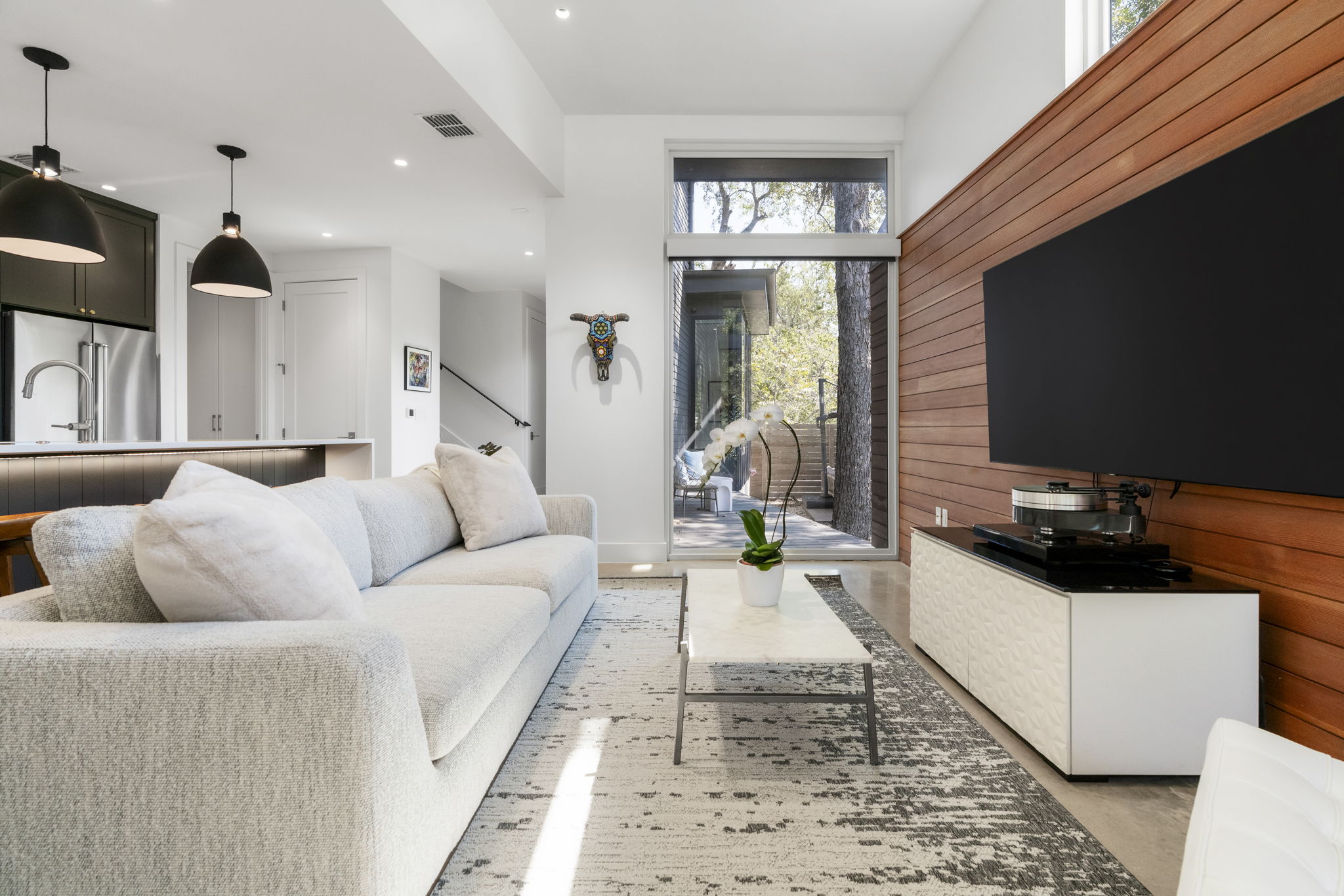 604 Cumberland Road Austin, TX 78704 - Photo 14 of 40 a living room with furniture and a flat screen tv
