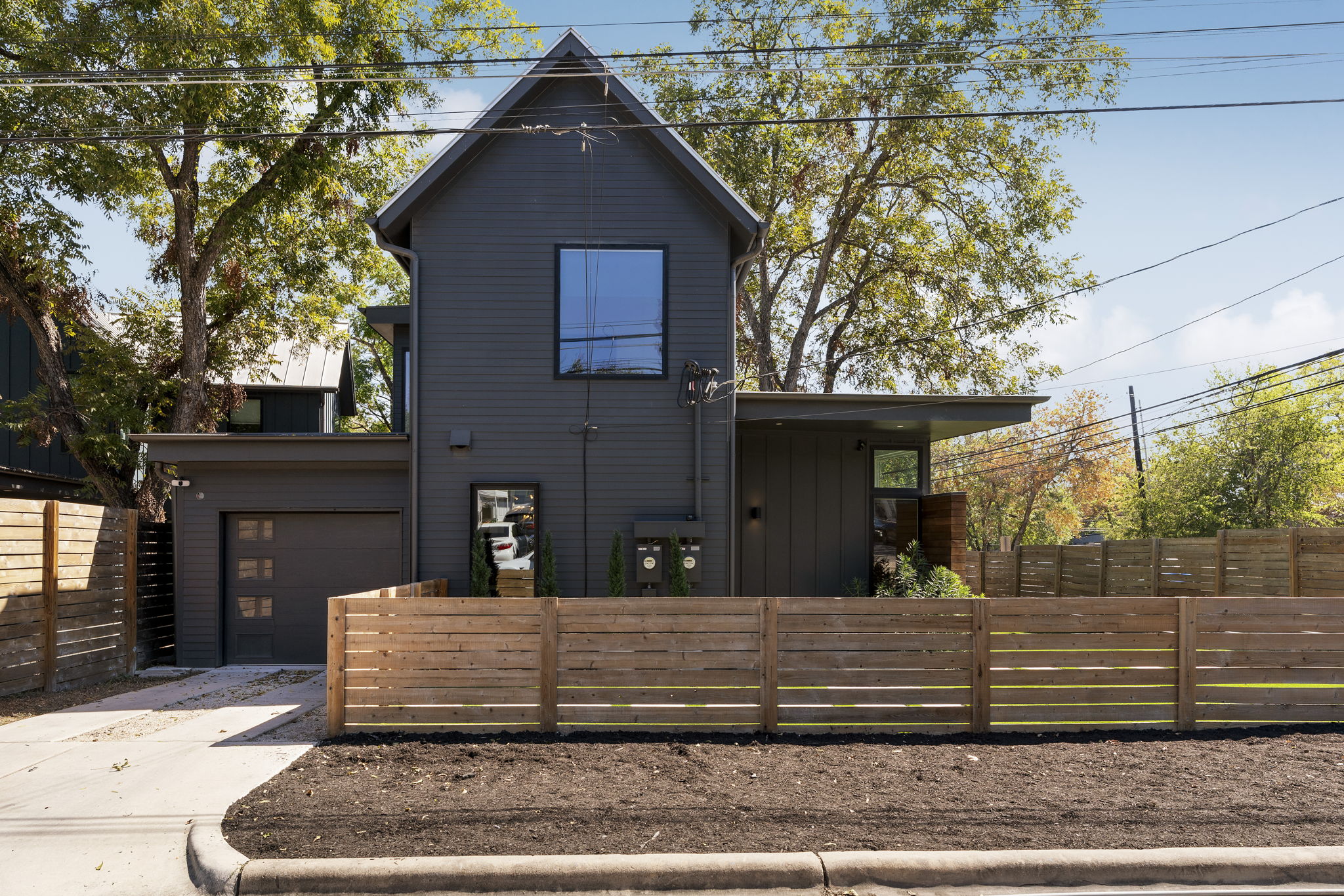 604 Cumberland Road Austin, TX 78704 - Photo 36 of 40 a view of a building with a street