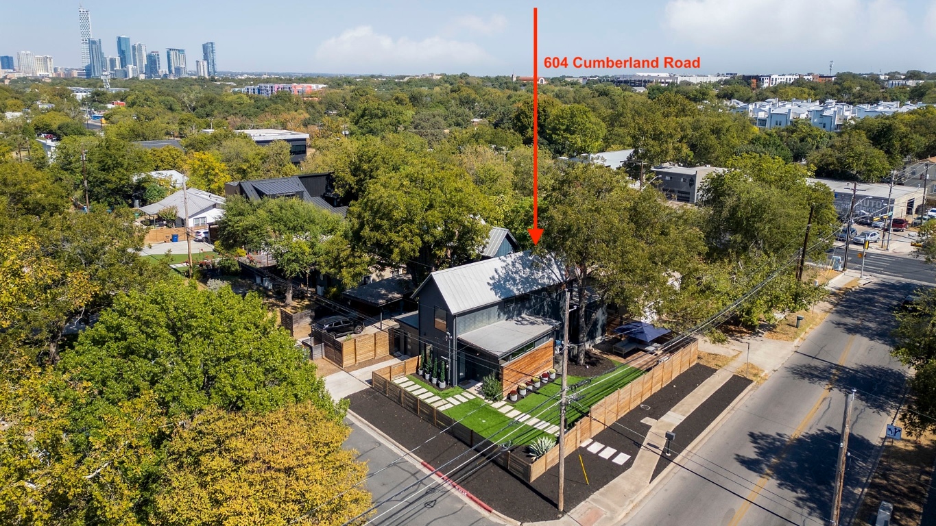 604 Cumberland Road Austin, TX 78704 - Photo 37 of 40 a view of a chairs in front of house