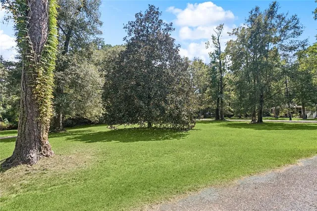 $1,995,000 | 75578 River Road, Covington, LA 70435