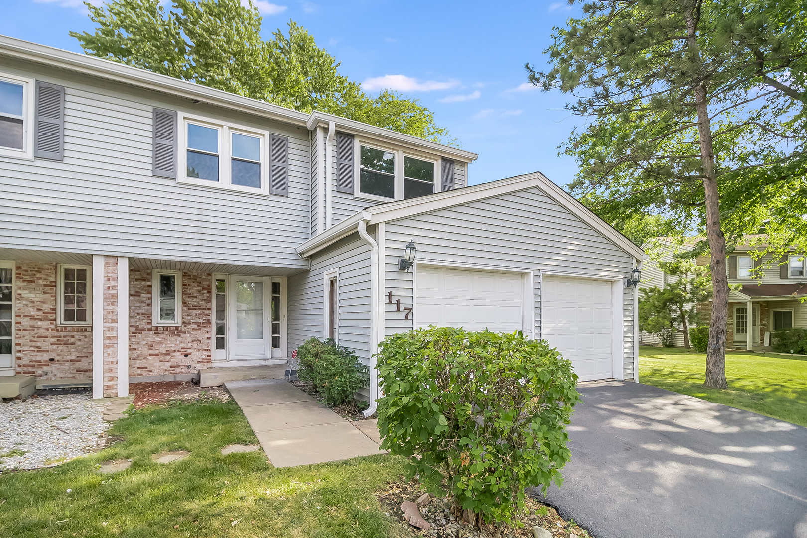 117 Julie Road Bolingbrook, IL 60440 - Photo 1 of 21