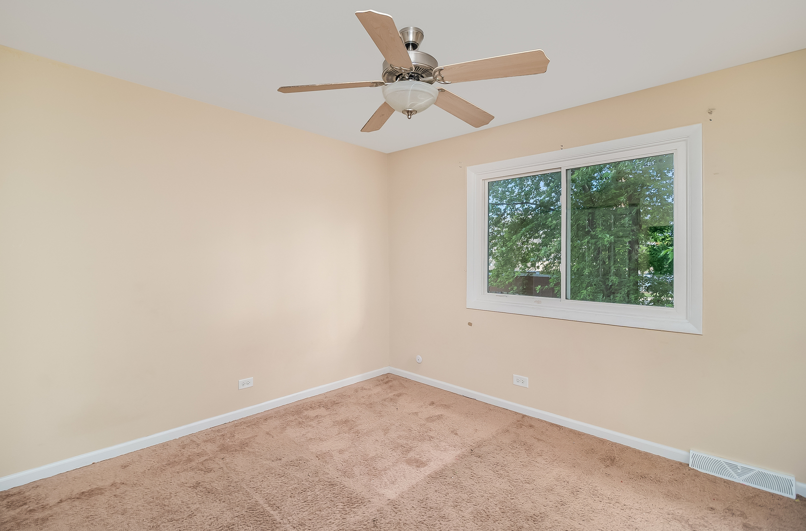 117 Julie Road Bolingbrook, IL 60440 - Photo 15 of 21