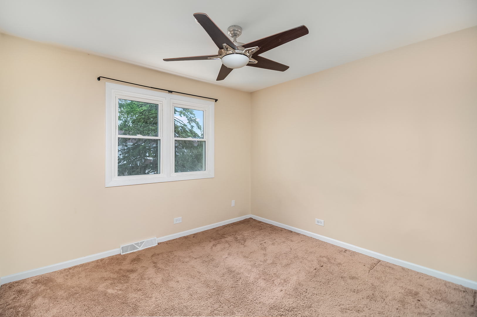 117 Julie Road Bolingbrook, IL 60440 - Photo 16 of 21
