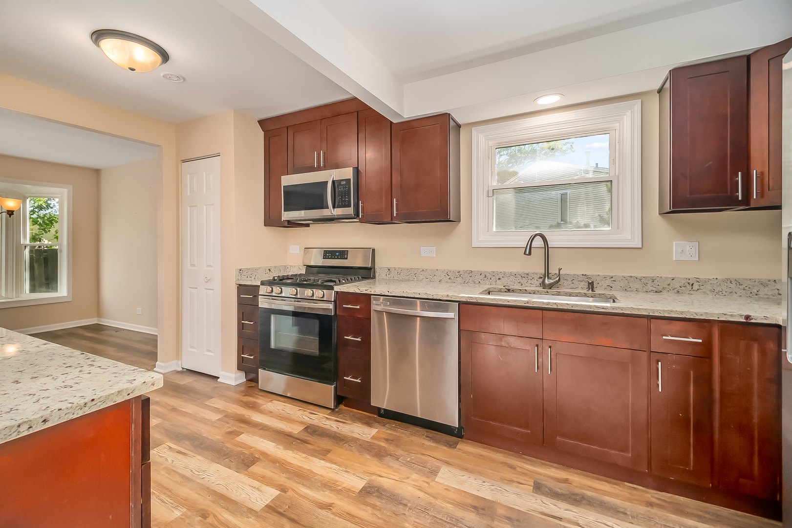 117 Julie Road Bolingbrook, IL 60440 - Photo 3 of 21