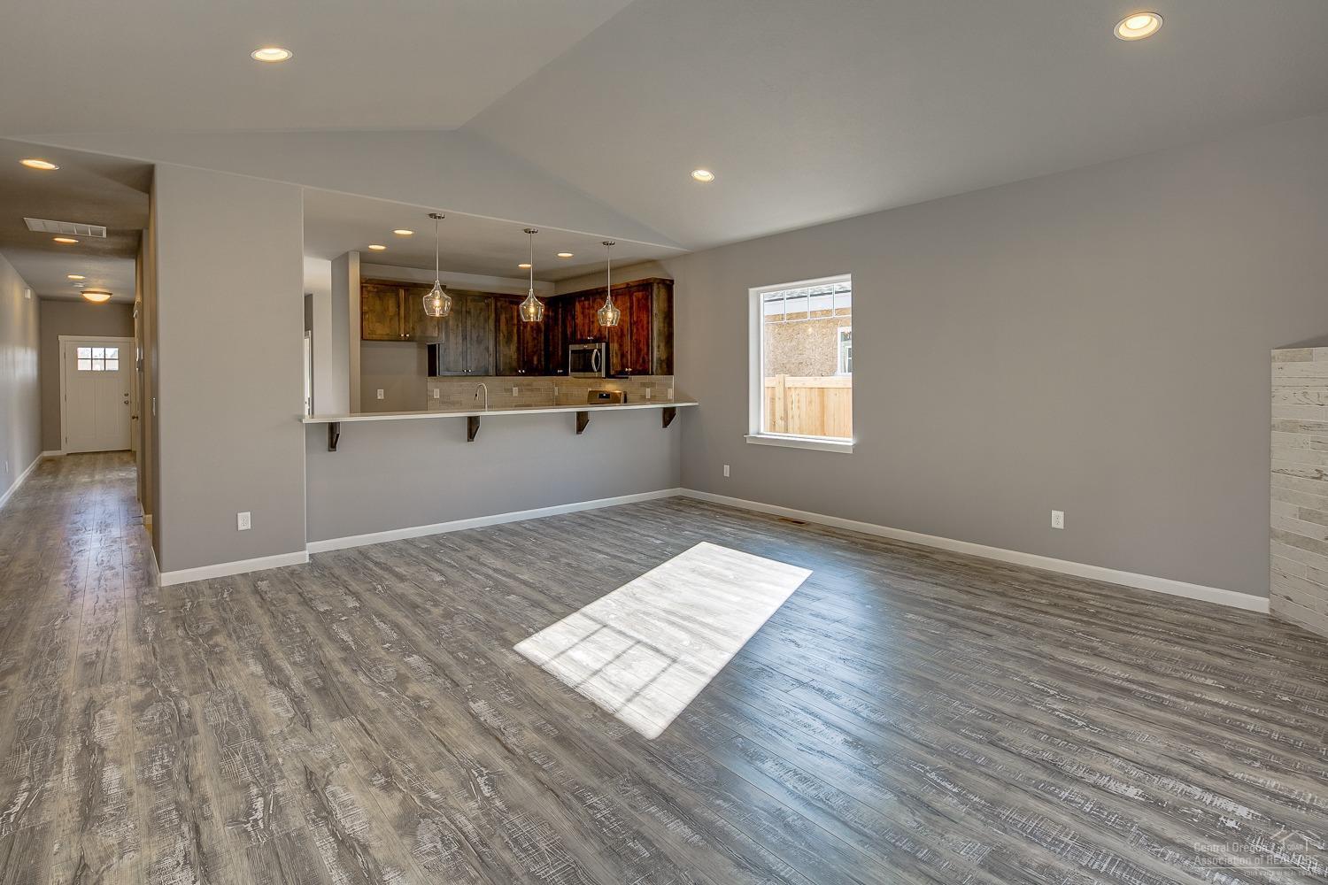 745 Northwest Rimrock Drive Redmond, OR 97756 - Photo 11 of 23 Additional Photo
