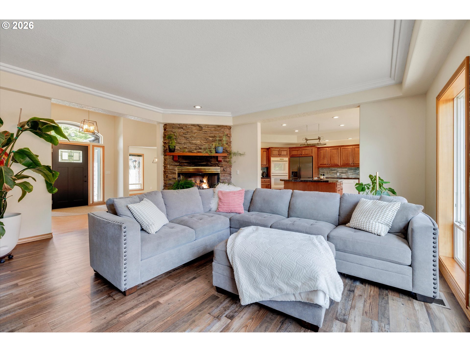 20530 South Leland Road Oregon City, OR 97045 - Photo 6 of 48 Living Room