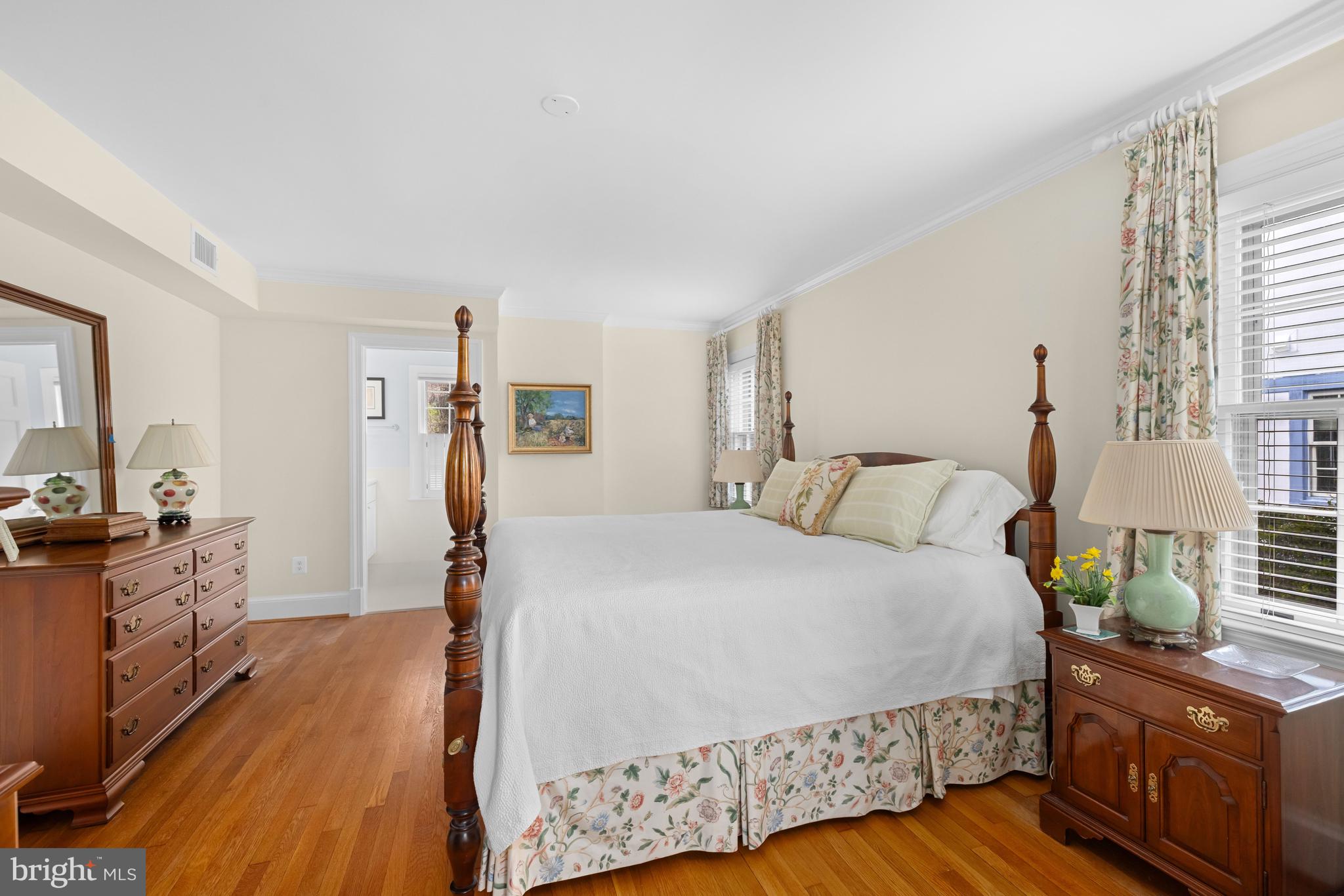 112 Summerfield Road Chevy Chase, MD 20815 - Photo 21 of 42 Upper Level - Primary Bedroom