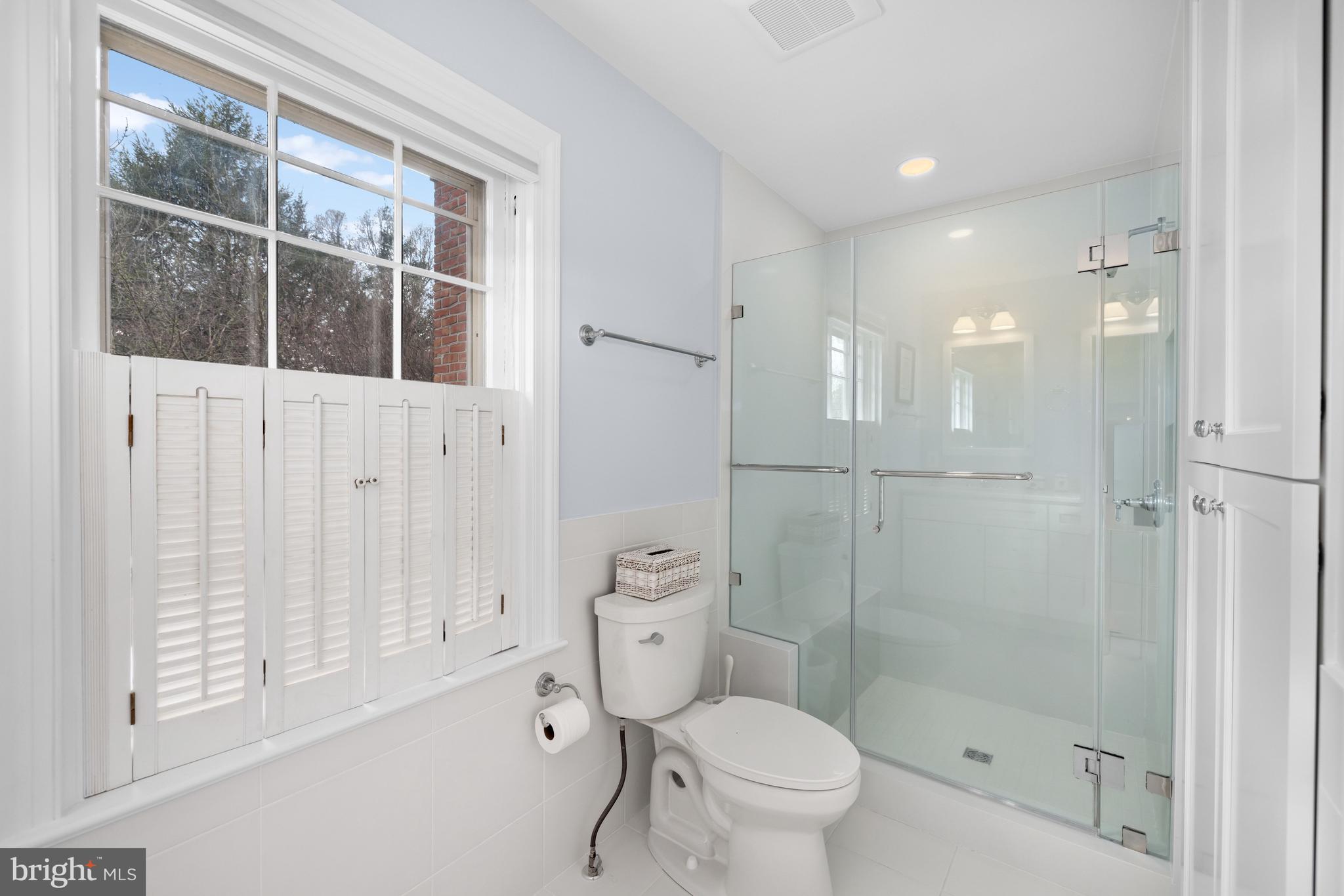 112 Summerfield Road Chevy Chase, MD 20815 - Photo 23 of 42 Upper Level - Primary Bathroom