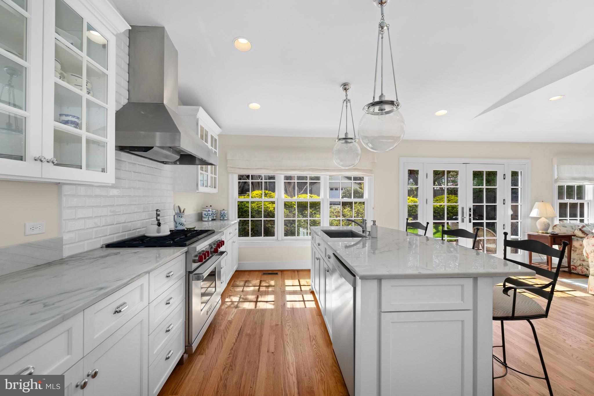 112 Summerfield Road Chevy Chase, MD 20815 - Photo 10 of 42 Main Level - Gourmet Kitchen