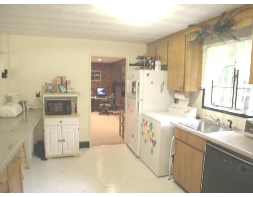 16 Campello Road Framingham, MA 01701 - Photo 3 of 7 Gallery Image 3
