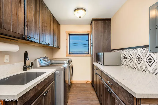 $4,599,000 | 716 Aspen Springs Ranch Road, Mammoth Lakes, CA 93546