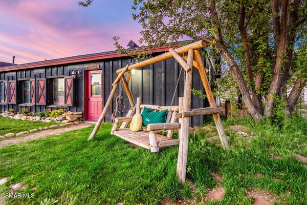 $3,950,000 | 716 Aspen Springs Ranch Road, Mammoth Lakes, CA 93546