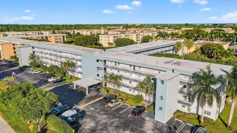 $204,999 | 2400 Northeast 1st Lane, Unit 102, Boynton Beach, FL 33435