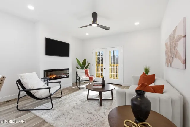 $525,000 | 1902 Woodbine Avenue, Knoxville, TN 37917