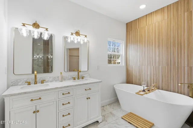 $525,000 | 1902 Woodbine Avenue, Knoxville, TN 37917