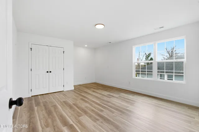 $525,000 | 1902 Woodbine Avenue, Knoxville, TN 37917