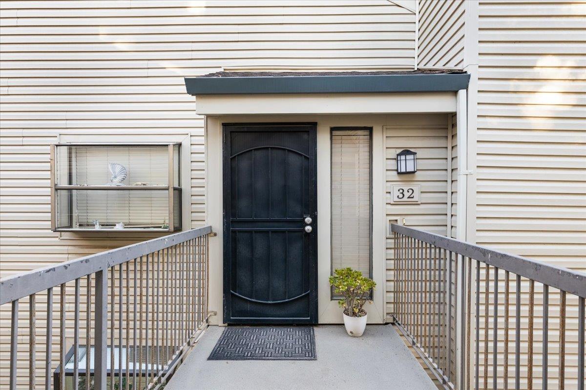 2280 Hurley Way, Unit 32 Sacramento, CA 95825 - Photo 4 of 24 a view of a door of the house