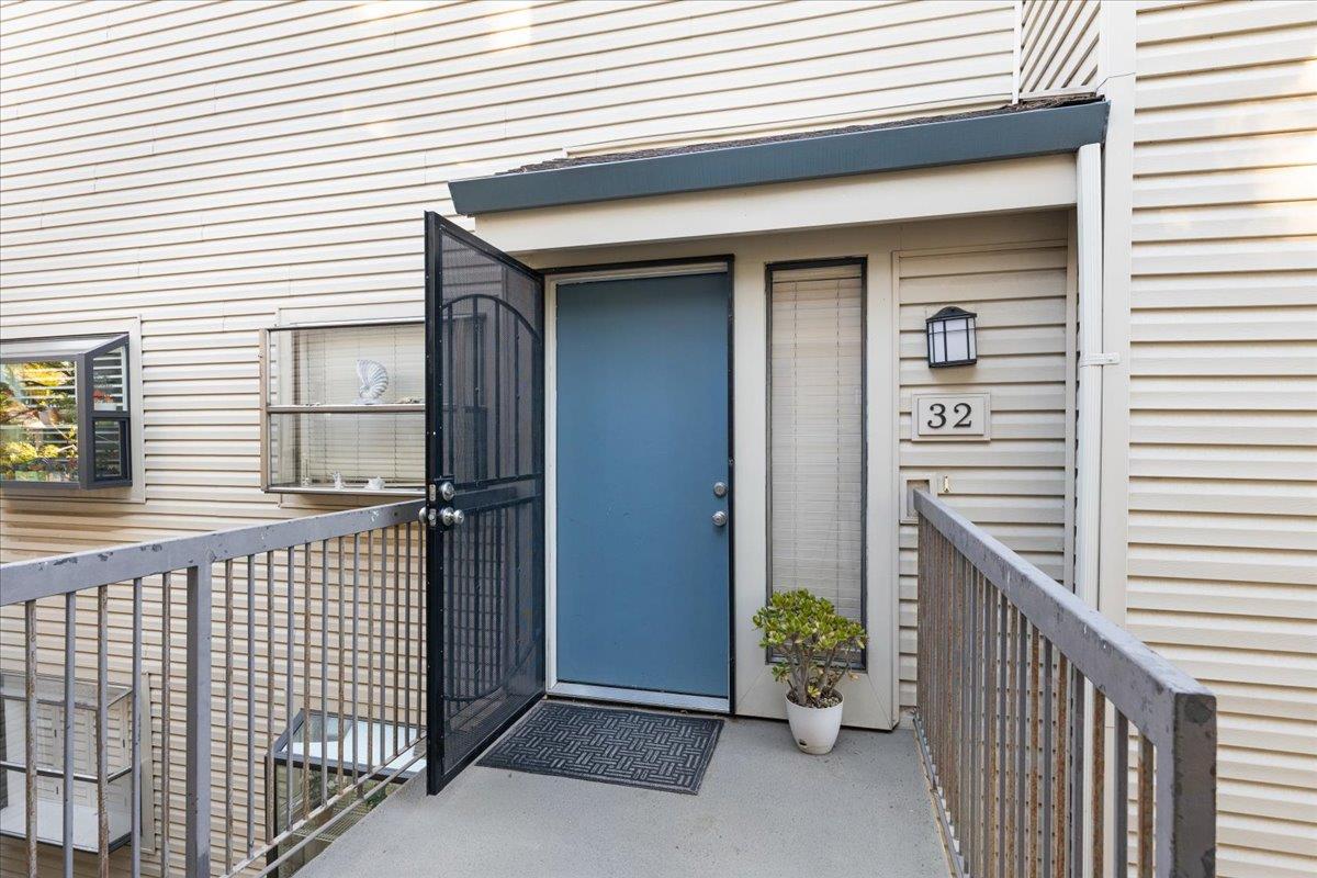 2280 Hurley Way, Unit 32 Sacramento, CA 95825 - Photo 5 of 24 a house view with a backyard space