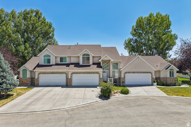 175 Country Court Grantsville, UT 84029 - Photo 2 of 51