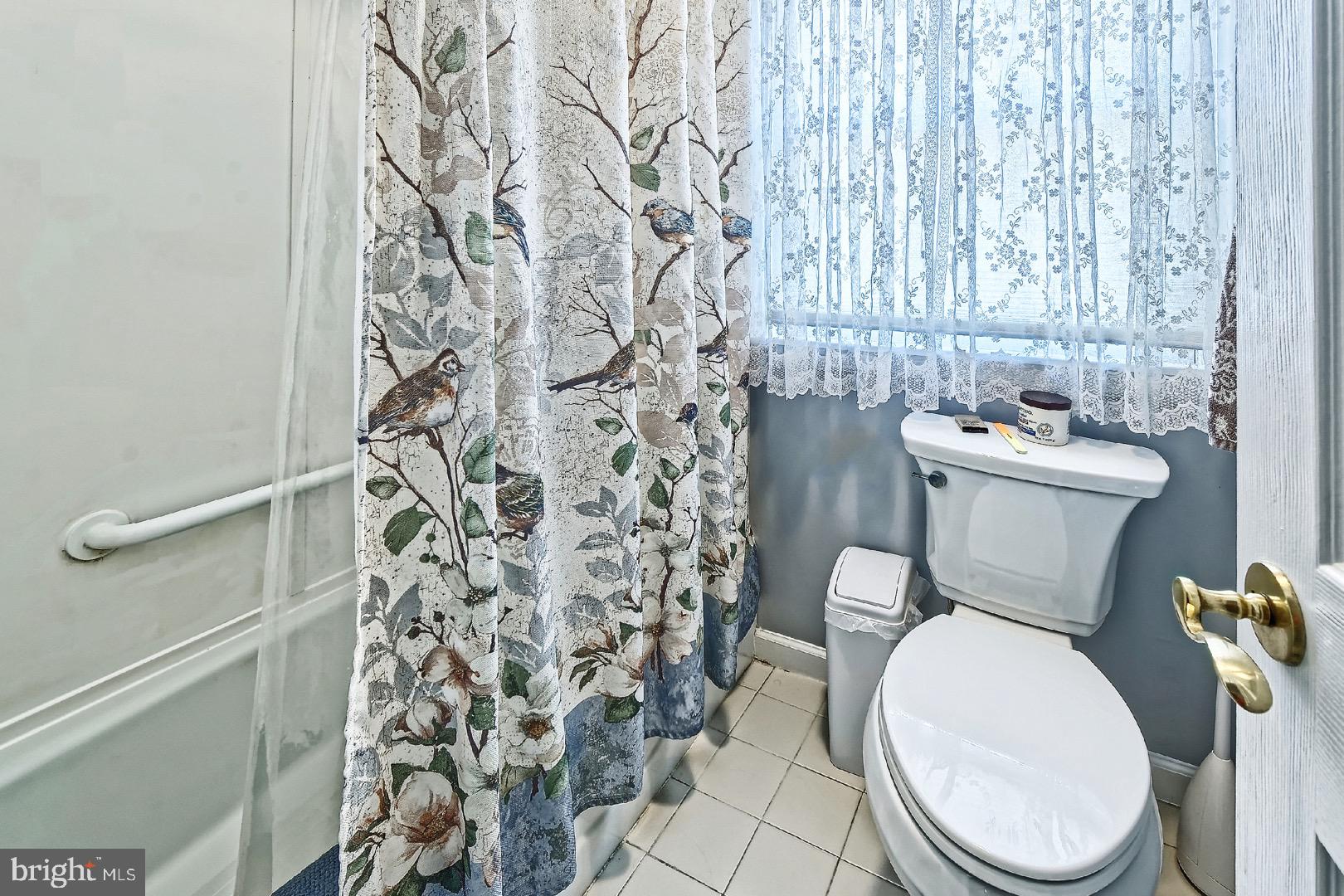 508 Hudson Avenue Pitman, NJ 08071 - Photo 20 of 32 Main bathroom