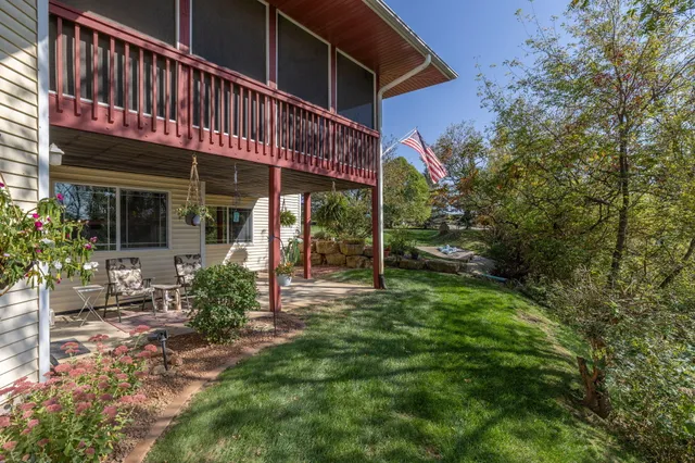 $399,900 | N2031 County Road F, La Crosse, WI 54601