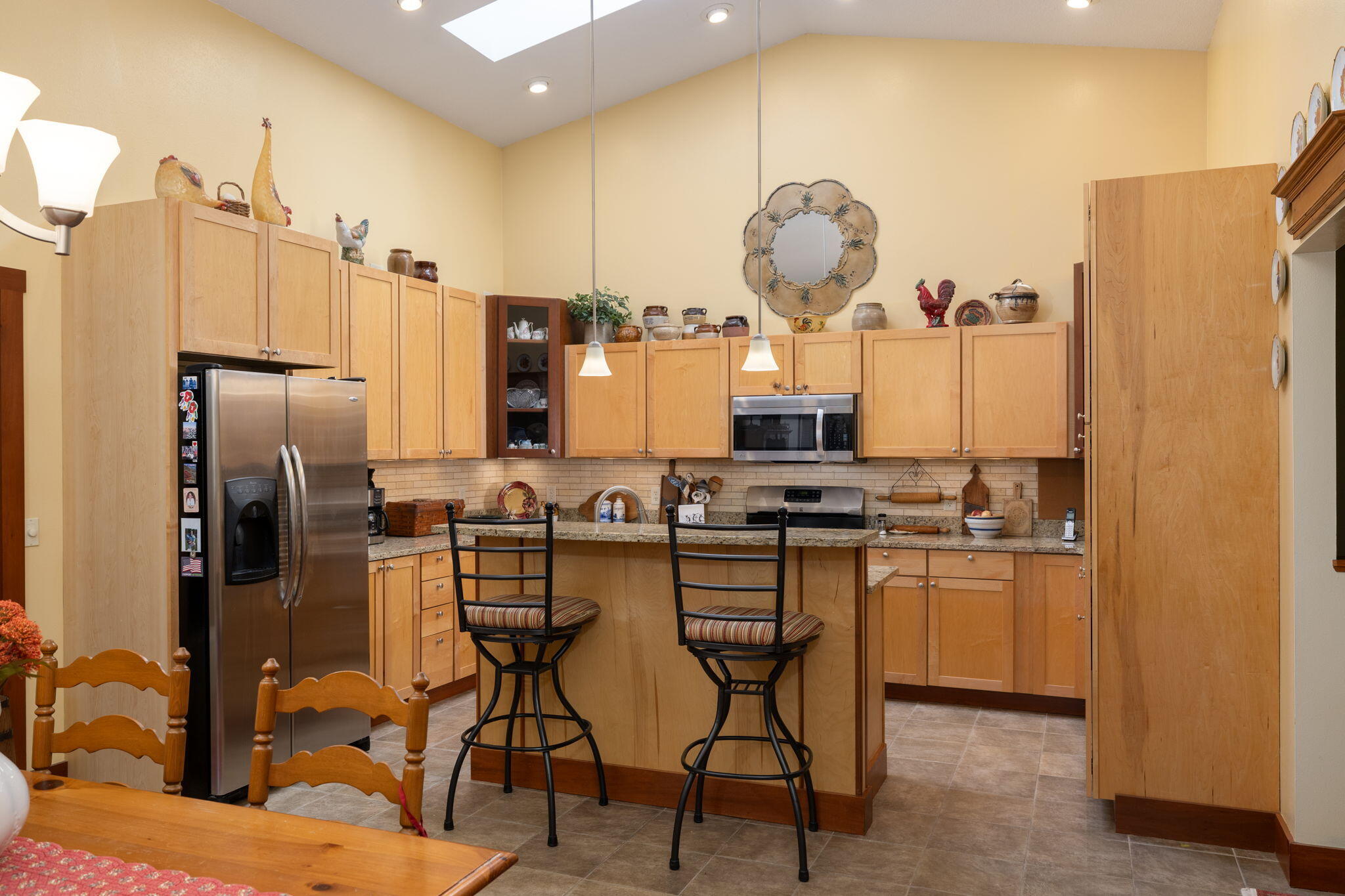 N2031 County Road F La Crosse, WI 54601 - Photo 6 of 25 Kitchen