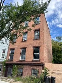 $320,000 | 95 Clinton Avenue, Albany, NY 12210