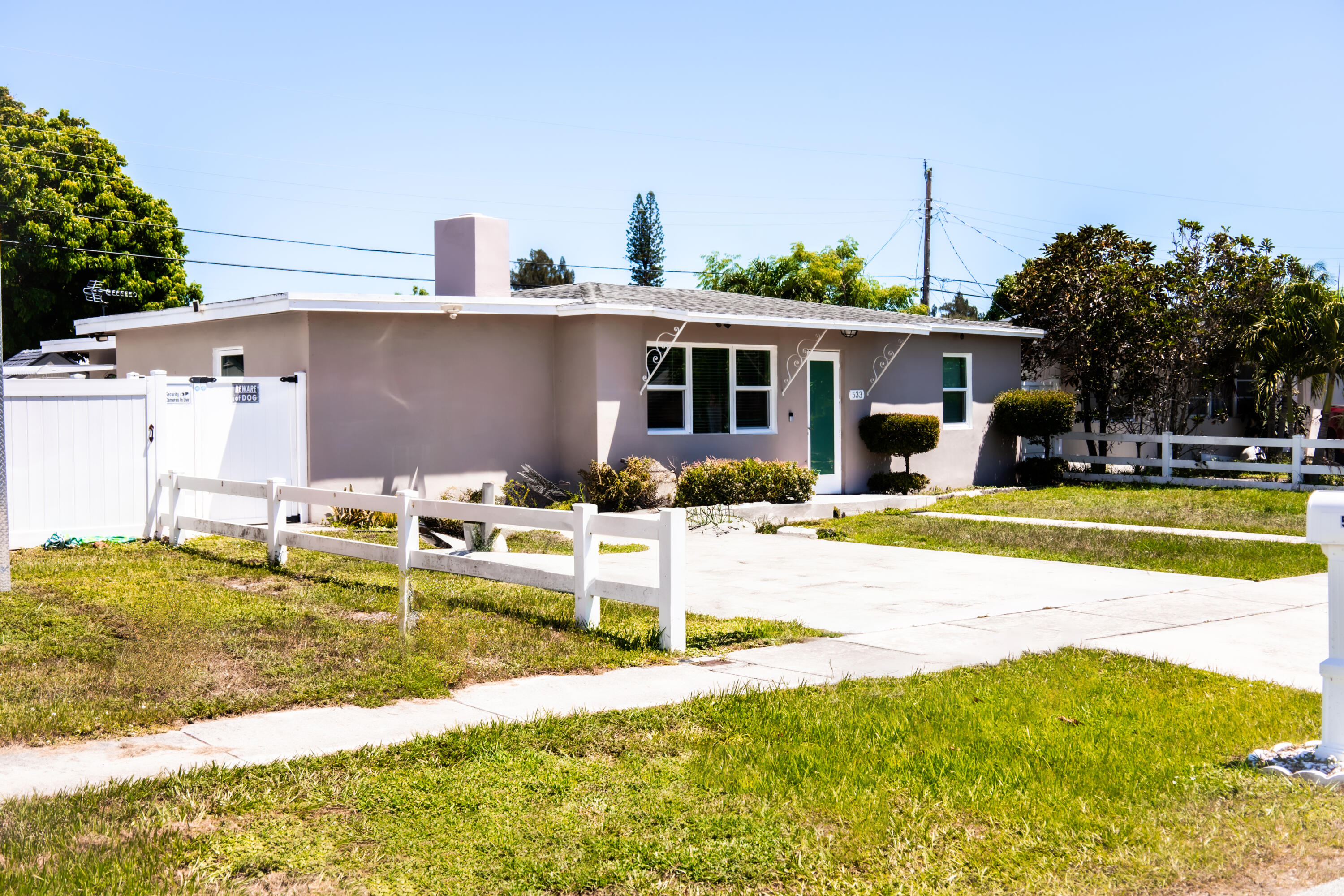 533 Cherry Road West Palm Beach, FL 33409 - Photo 34 of 37 53