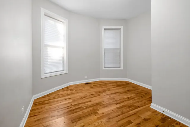 a view of empty room with window
