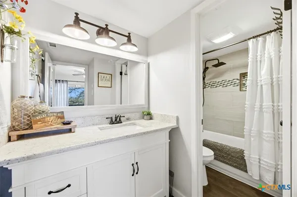 $1,350 | 1135 Parkview Drive, Unit C18, Canyon Lake, TX 78133