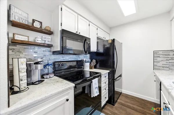 $1,350 | 1135 Parkview Drive, Unit C18, Canyon Lake, TX 78133