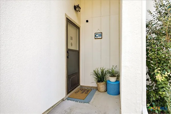 $1,350 | 1135 Parkview Drive, Unit C18, Canyon Lake, TX 78133