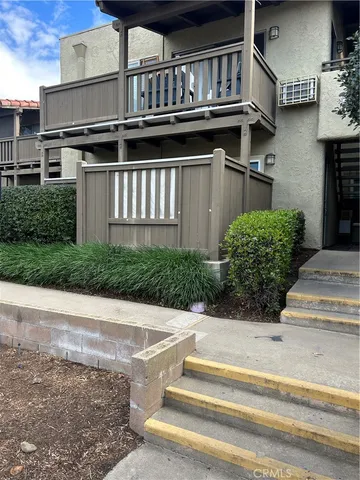 $2,150 | 1345 Cabrillo Park, Santa Ana, CA 92701