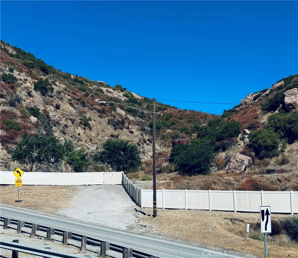 5 Kanan Road Agoura Hills, CA 91377 - Photo 3 of 5