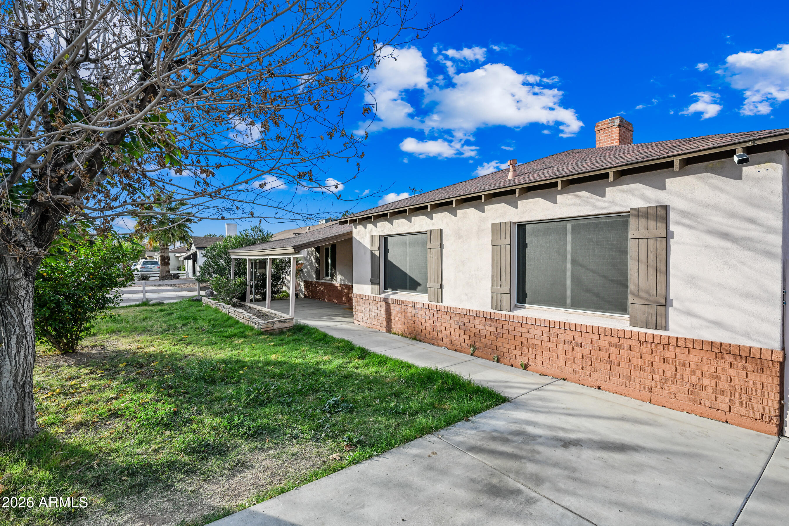 1724 West Thomas Road Phoenix, AZ 85015 - Photo 4 of 19 Spacious front porch