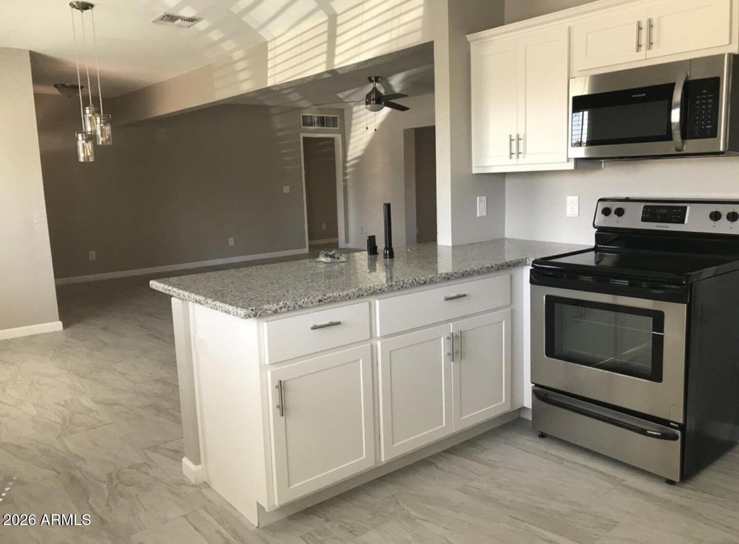 1724 West Thomas Road Phoenix, AZ 85015 - Photo 8 of 19 Granite counters