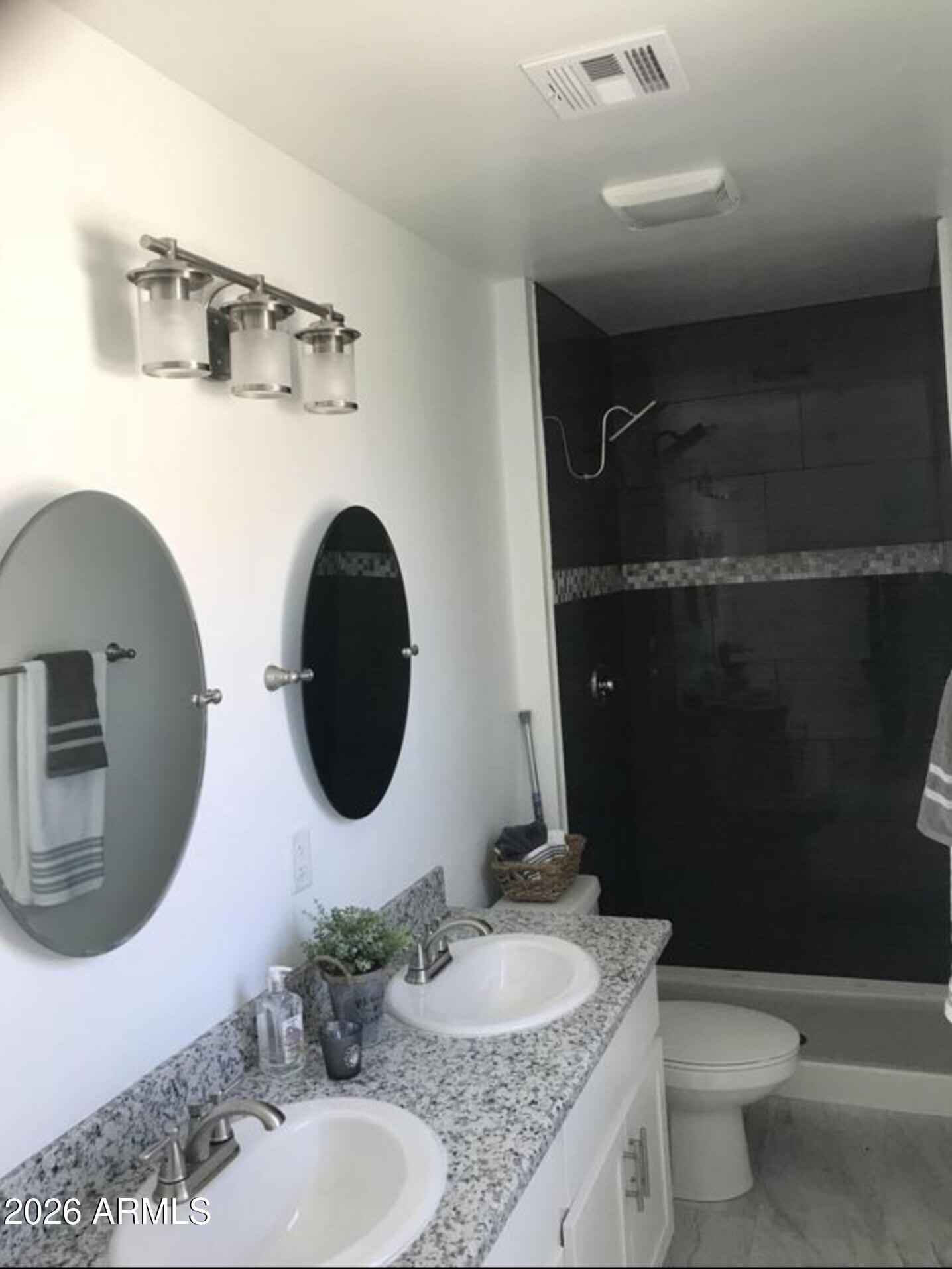 1724 West Thomas Road Phoenix, AZ 85015 - Photo 9 of 19 Updated primary bath