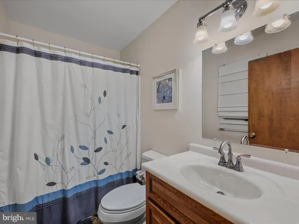 $445,000 | 35 Warbler's Way, Berkeley Springs, WV 25411