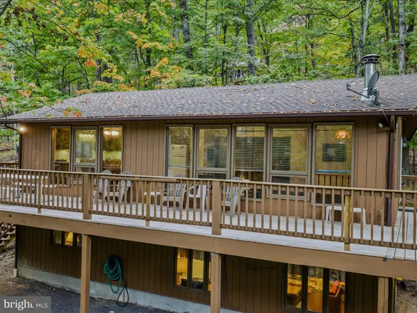 $445,000 | 35 Warbler's Way, Berkeley Springs, WV 25411