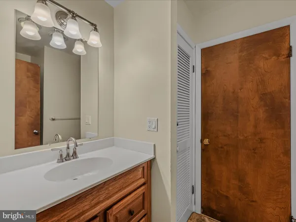 $445,000 | 35 Warbler's Way, Berkeley Springs, WV 25411