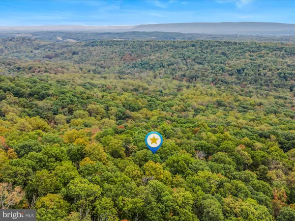 $445,000 | 35 Warbler's Way, Berkeley Springs, WV 25411