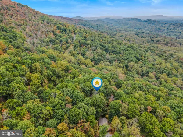 $445,000 | 35 Warbler's Way, Berkeley Springs, WV 25411