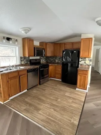 $2,800 | 2485 Hartford Avenue, Hartford, VT 05001