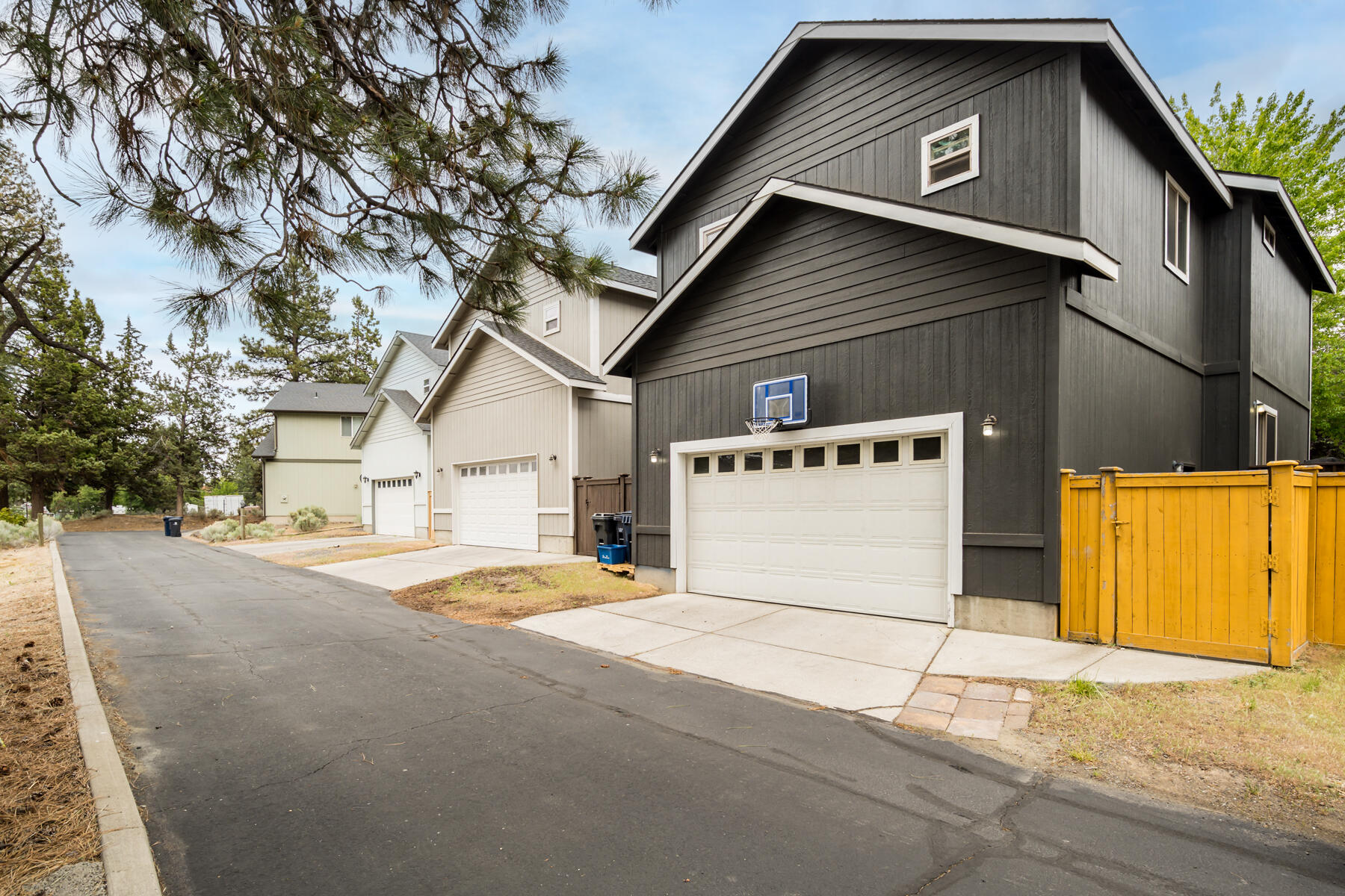 20184 Merriewood Lane Bend, OR 97702 - Photo 35 of 37