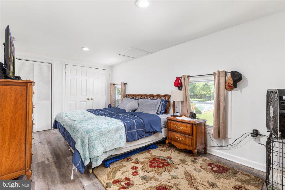 79 Bentonville Road Bentonville, VA 22610 - Photo 14 of 52 a bed room with a bed and a television