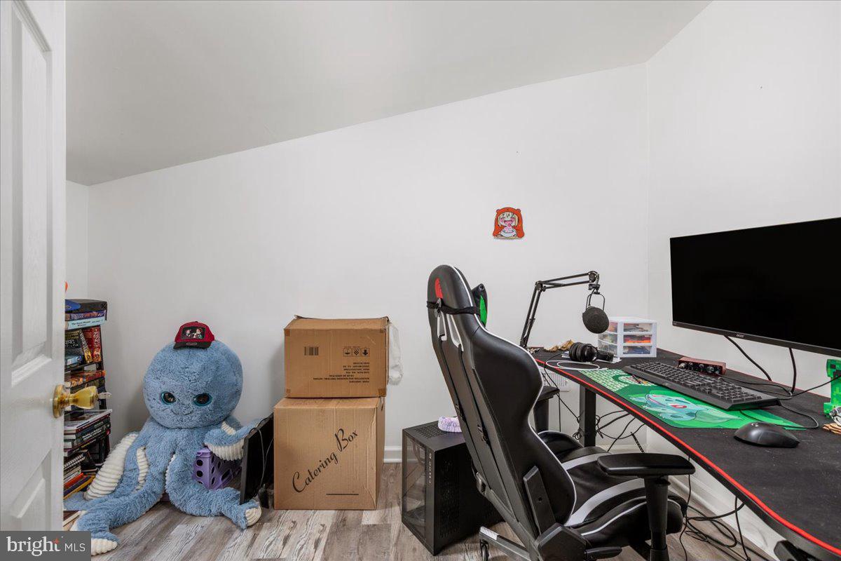 79 Bentonville Road Bentonville, VA 22610 - Photo 23 of 52 a room with toys and wooden floor