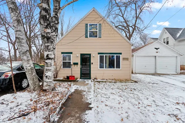 $178,000 | 1472 Chicago Street, Green Bay, WI 54301