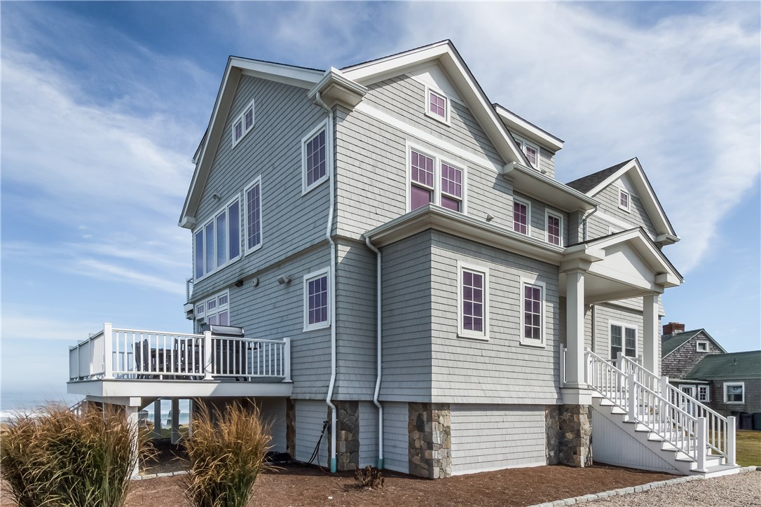 78 Calef Avenue Narragansett, RI 02882 - Photo 3 of 36